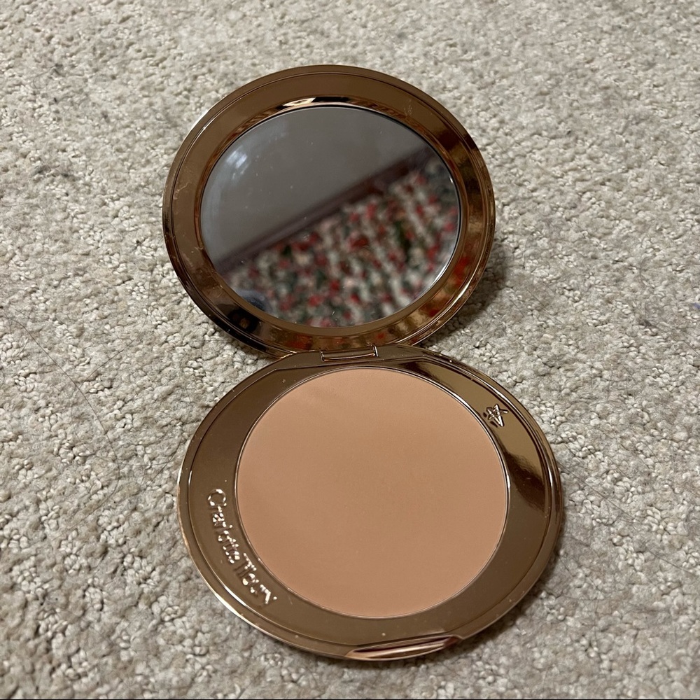 Charlotte Tilbury Airbrush Bronzer in Medium